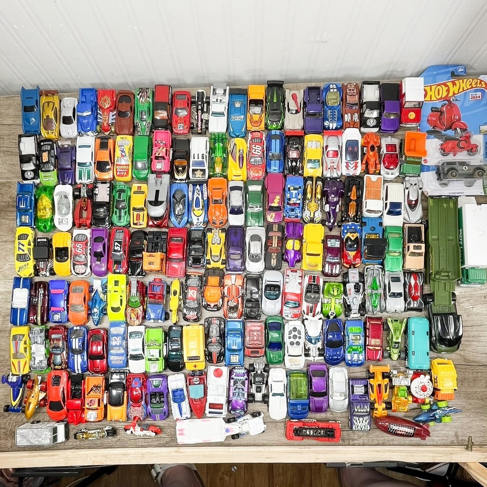 Mixed Lot of 160 Hot Wheels Matchbox Die Cast Cars Trucks Planes Multi Color
